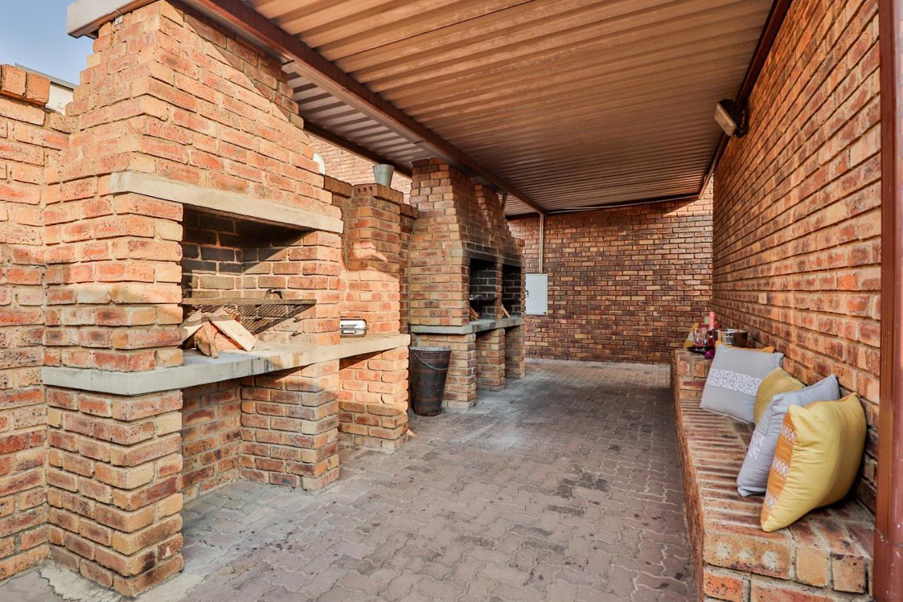 Rudman Townhouses - Family Apartment Boksburg Eksteriør billede
