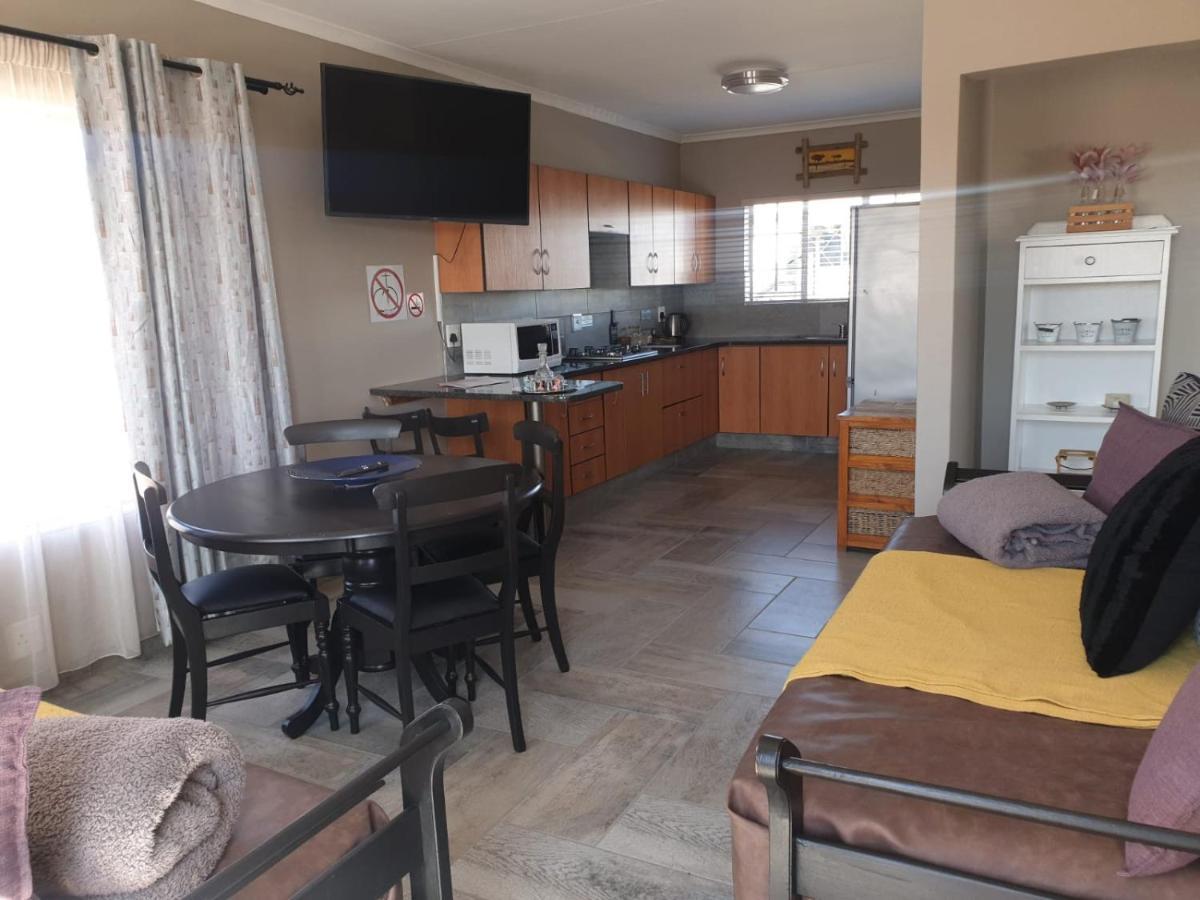 Rudman Townhouses - Family Apartment Boksburg Eksteriør billede